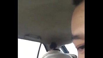 Таксист снял секс казахской пары прямо в своей машине
